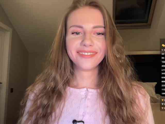 VikkiExtraCheese webcam