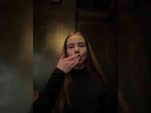 VikkiExtraCheese webcam