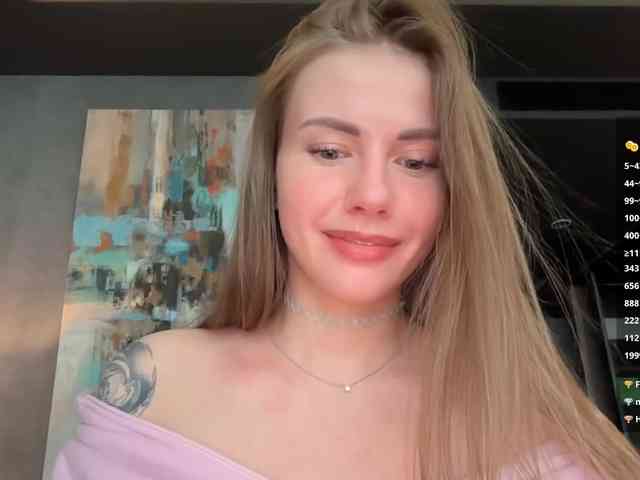 VikkiExtraCheese webcam