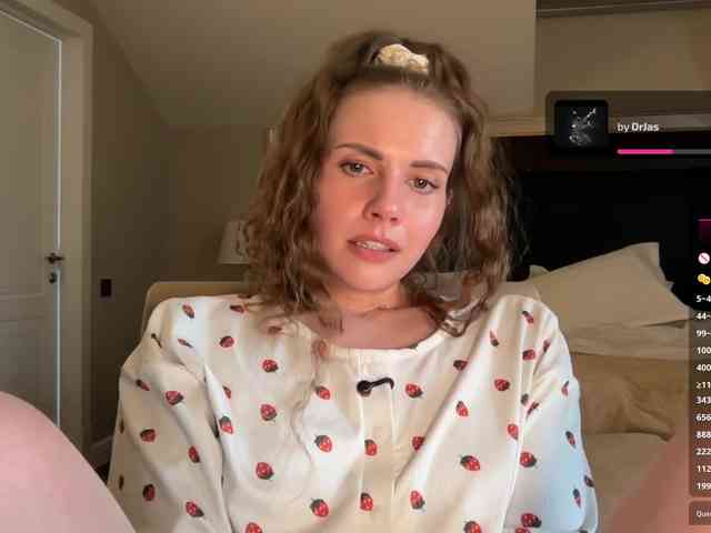 VikkiExtraCheese webcam