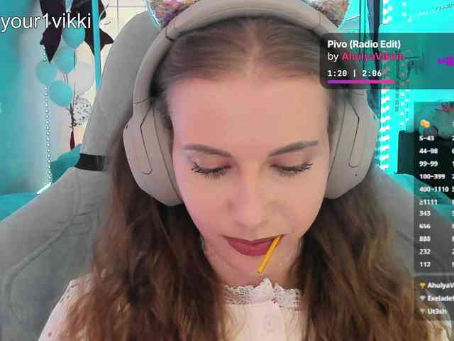 VikkiExtraCheese webcam