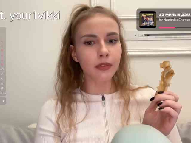 VikkiExtraCheese