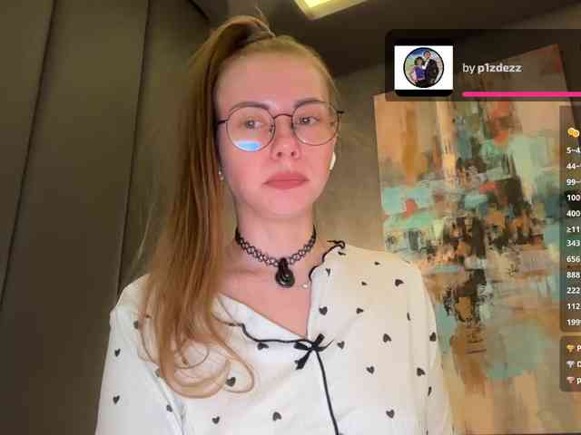 VikkiExtraCheese webcam