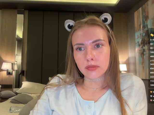 VikkiExtraCheese webcam