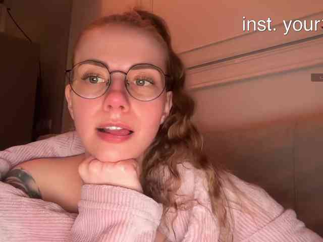 VikkiExtraCheese webcam