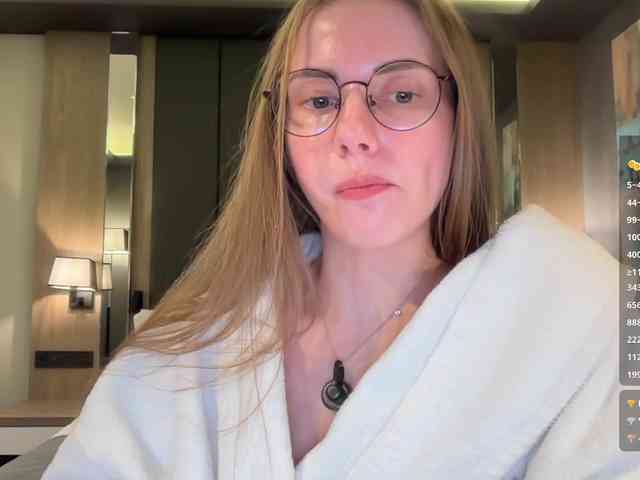 VikkiExtraCheese webcam