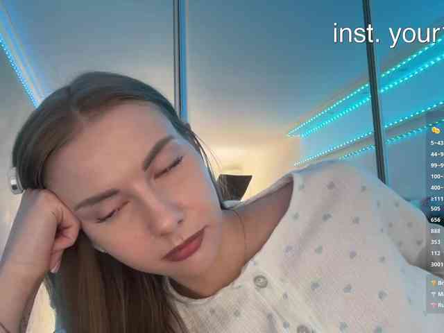 VikkiExtraCheese webcam