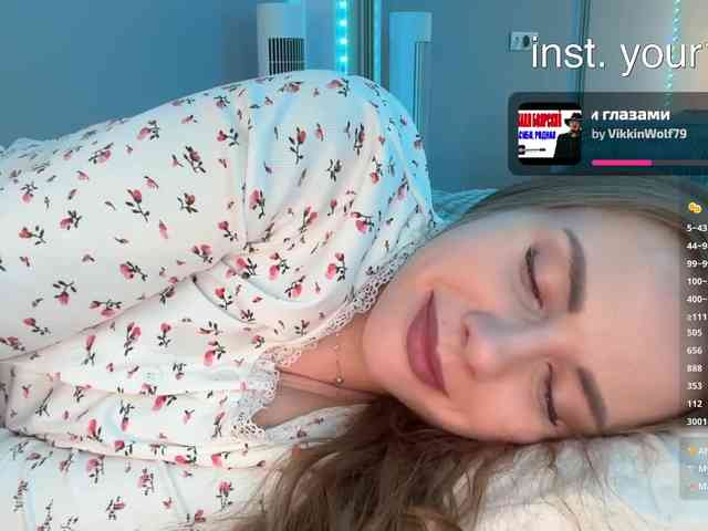 VikkiExtraCheese webcam