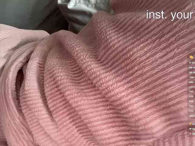 Модель: VikkiExtraCheese