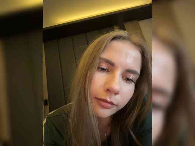 -VikkiL0vesCheese- Sex Cam Show