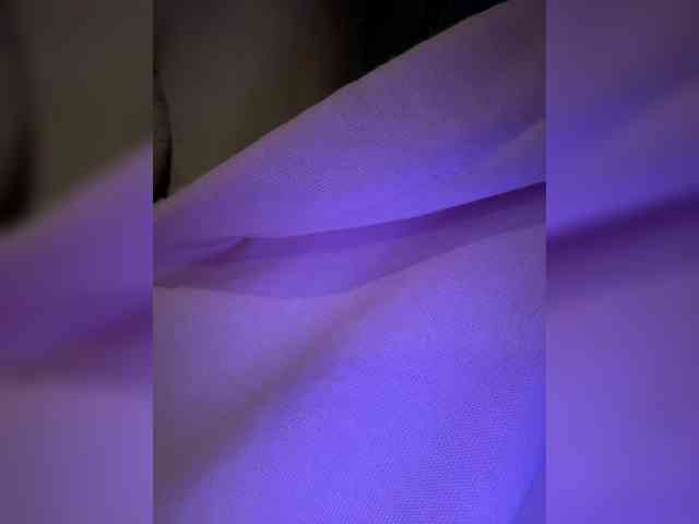 VikkiExtraCheese webcam
