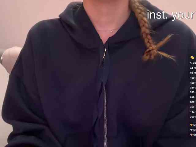 VikkiExtraCheese webcam
