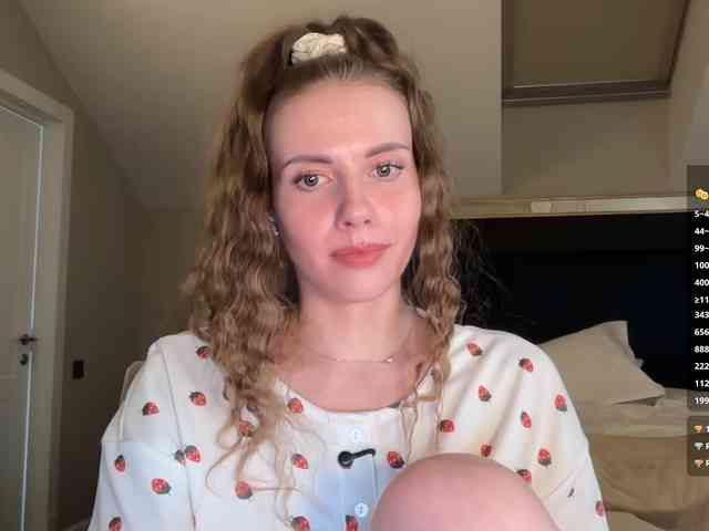 VikkiExtraCheese webcam