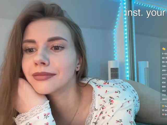 VikkiExtraCheese webcam