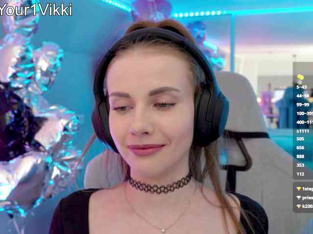 -VikkiL0vesChees... Live Webcam on BongaCams