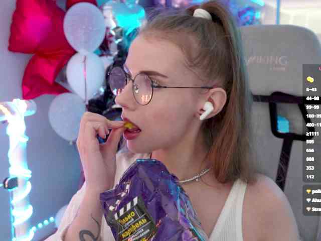 VikkiExtraCheese
