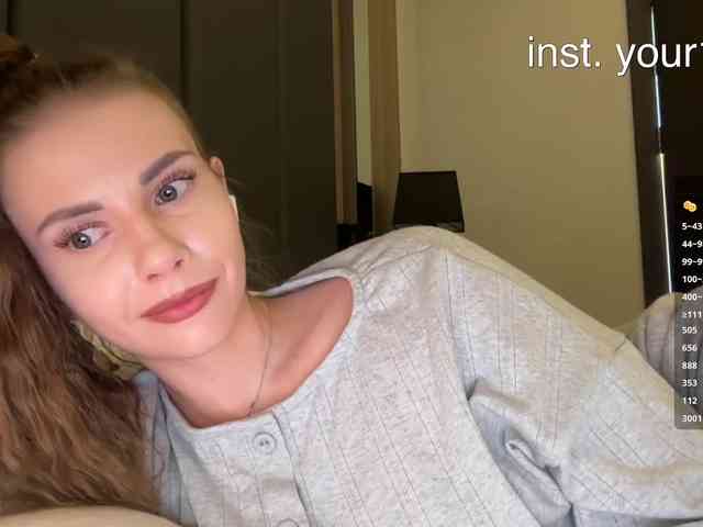 VikkiExtraCheese webcam