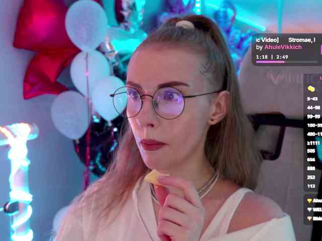 VikkiExtraCheese
