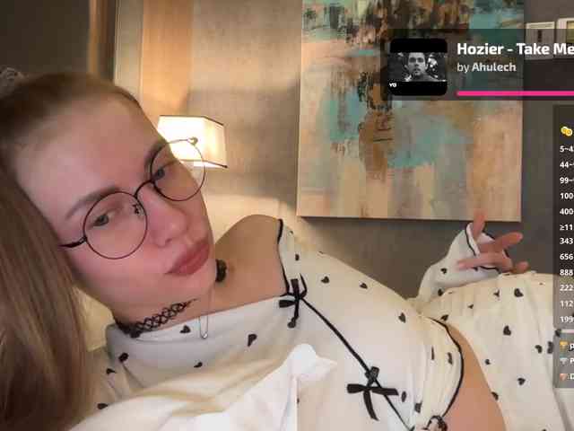 VikkiExtraCheese webcam