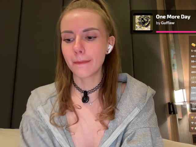 VikkiExtraCheese webcam