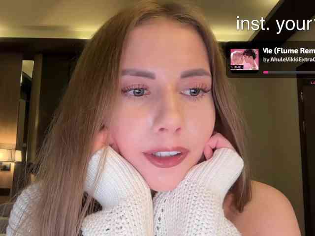 -VikkiL0vesCheese- Sex Cam Show