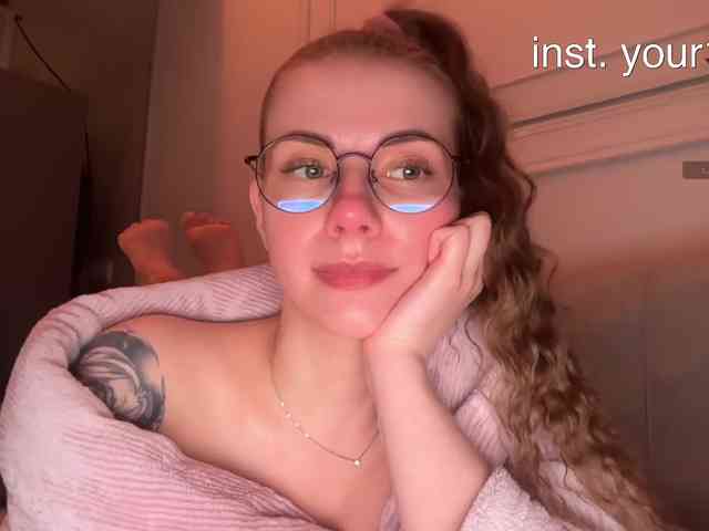 VikkiExtraCheese webcam