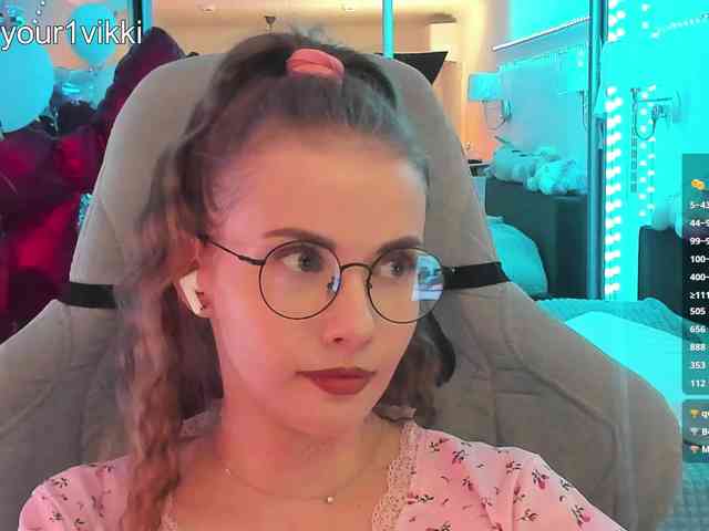 VikkiExtraCheese webcam