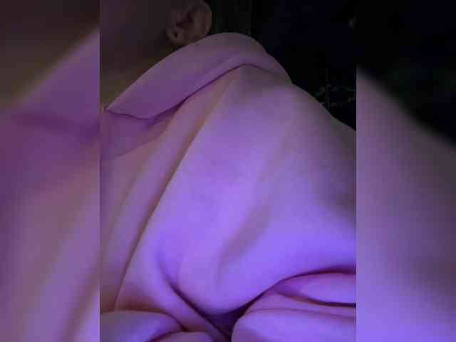 -VikkiL0vesCheese- Sex Cam Show