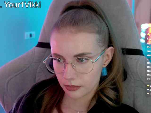 Model: VikkiExtraCheese