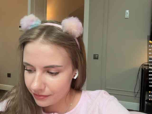 VikkiExtraCheese webcam