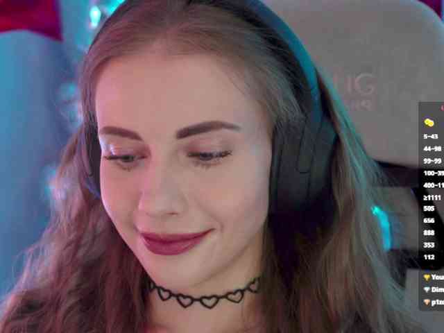 VikkiExtraCheese webcam