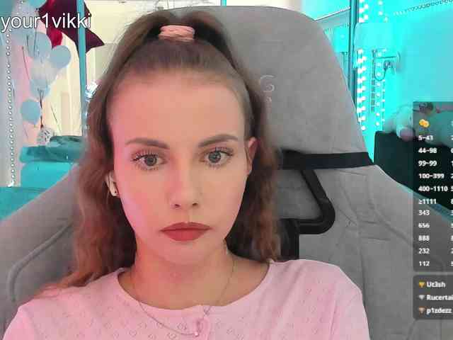 Модель: VikkiExtraCheese