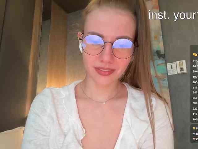 Модель: VikkiExtraCheese