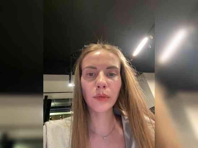 VikkiExtraCheese webcam