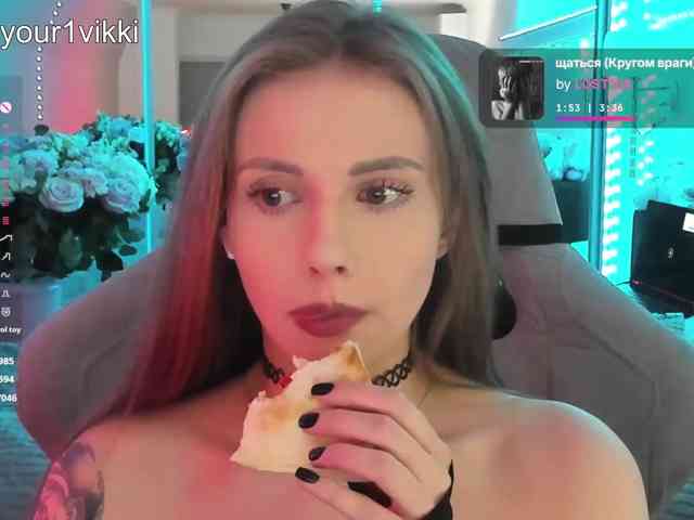 VikkiExtraCheese