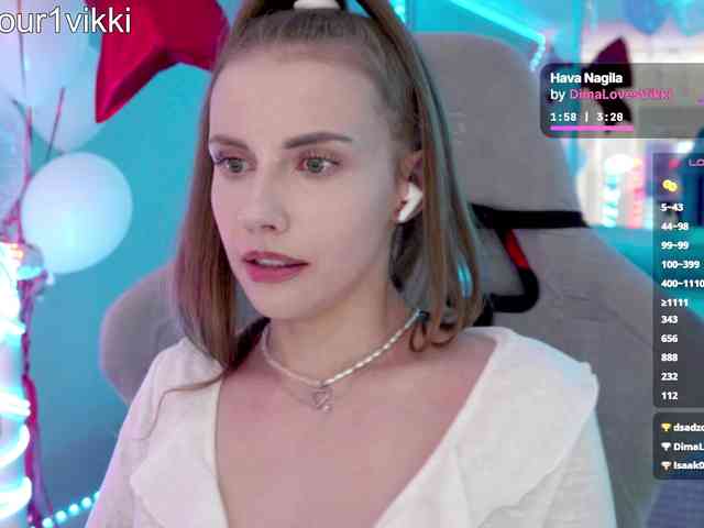 -VikkiL0vesCheese- -VikkiL0vesCheese-