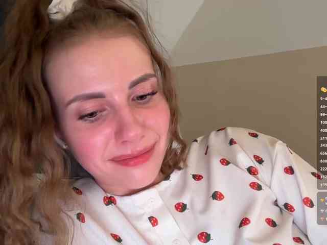 VikkiExtraCheese webcam