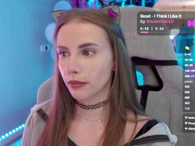 VikkiExtraCheese webcam
