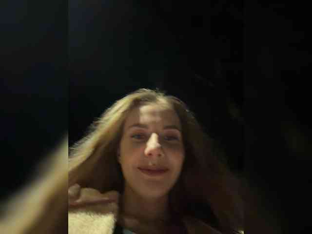 -VikkiL0vesCheese- Sex Cam Show