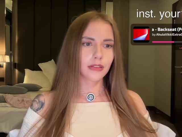 -VikkiL0vesCheese- Sex Cam Show