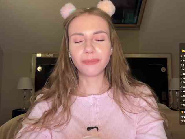 VikkiExtraCheese webcam