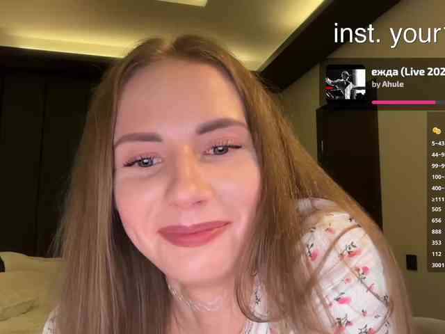 VikkiExtraCheese