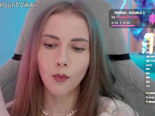 VikkiExtraCheese webcam