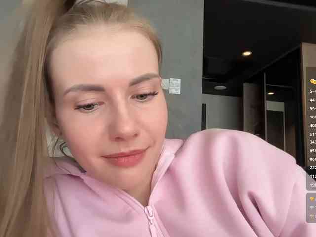 VikkiExtraCheese webcam