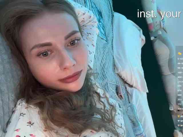 VikkiExtraCheese webcam