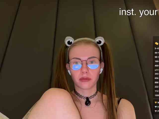 VikkiExtraCheese webcam