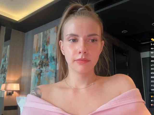 VikkiExtraCheese webcam