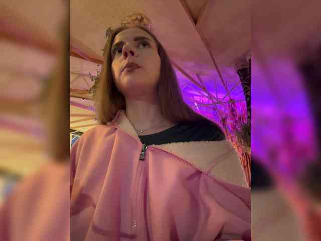 -VikkiL0vesCheese- Sex Cam Show