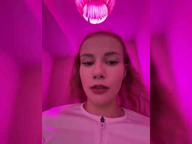 VikkiExtraCheese