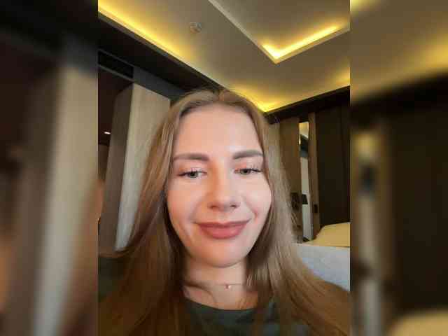 -VikkiL0vesCheese- Sex Cam Show